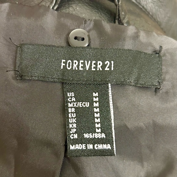 Forever 21 Faux Leather Moto Jacket EUC Sz M - Picture 3 of 6